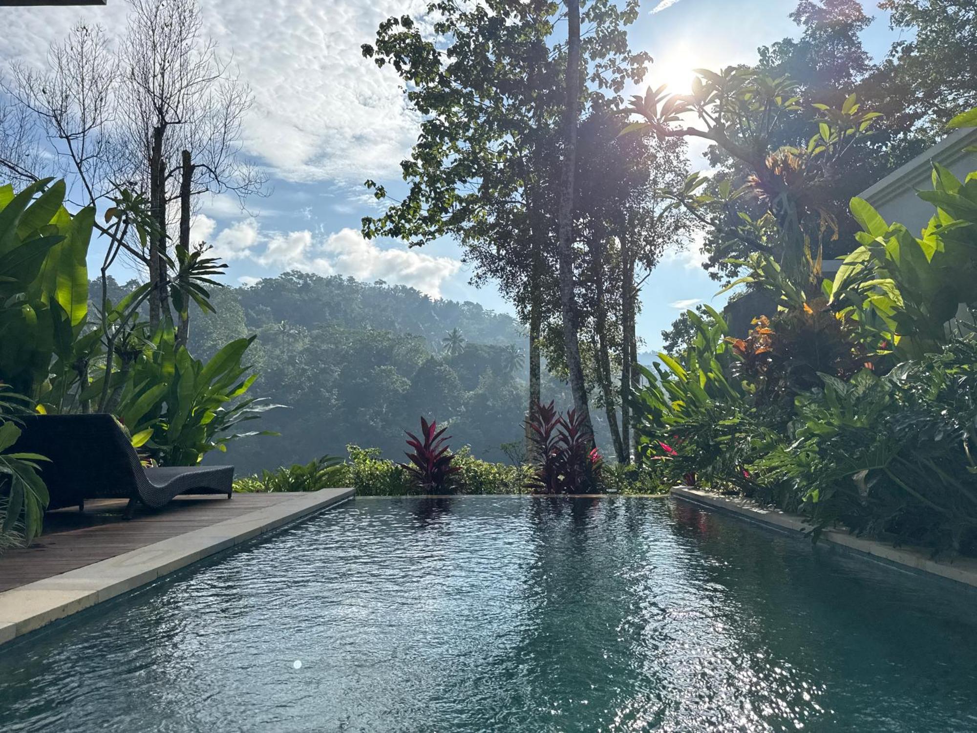 The Sidemen Villa ภายนอก รูปภาพ