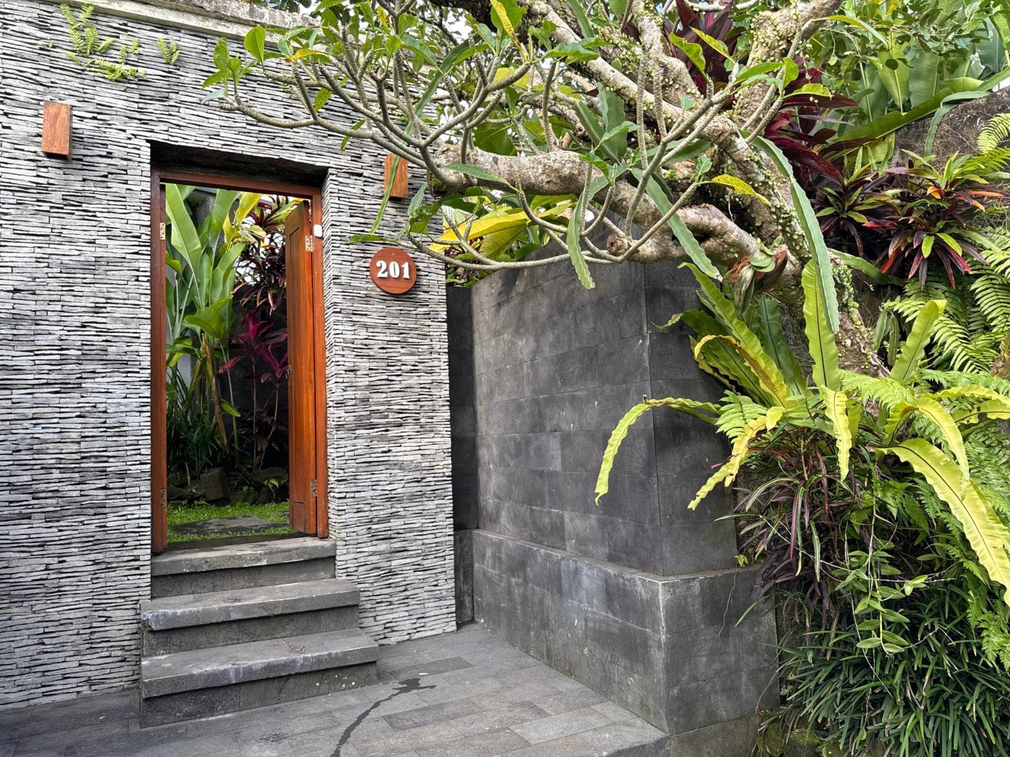 The Sidemen Villa ภายนอก รูปภาพ