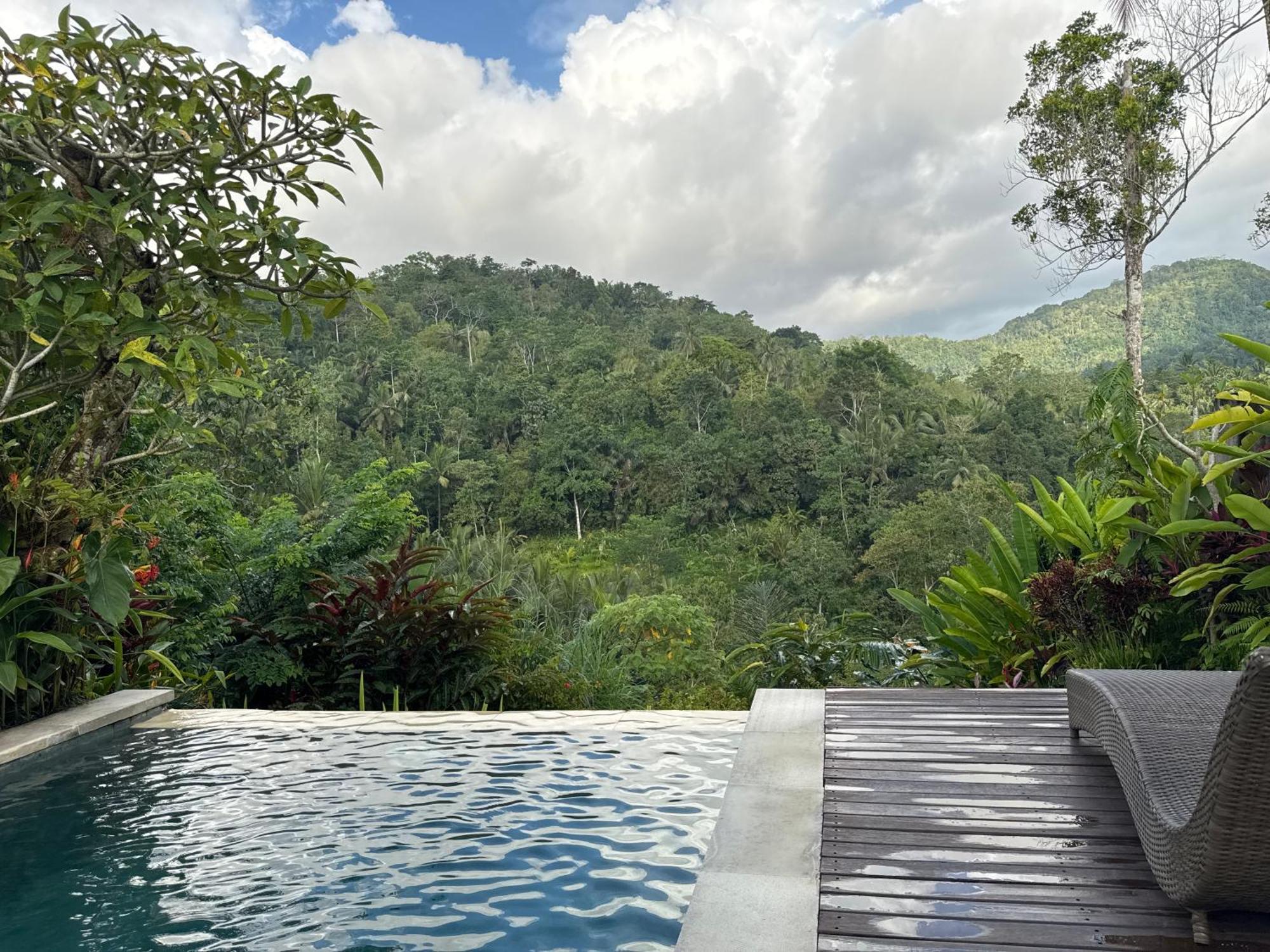 The Sidemen Villa ภายนอก รูปภาพ