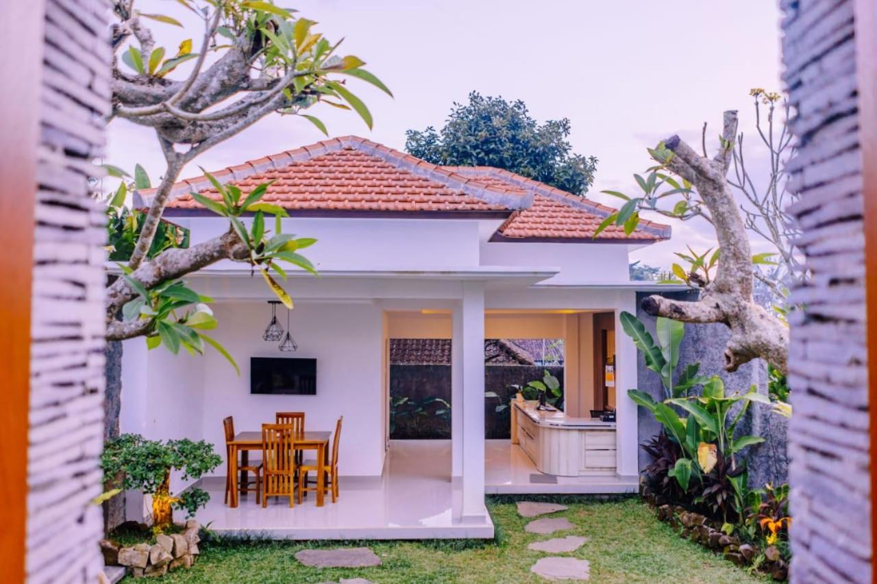 The Sidemen Villa ภายนอก รูปภาพ